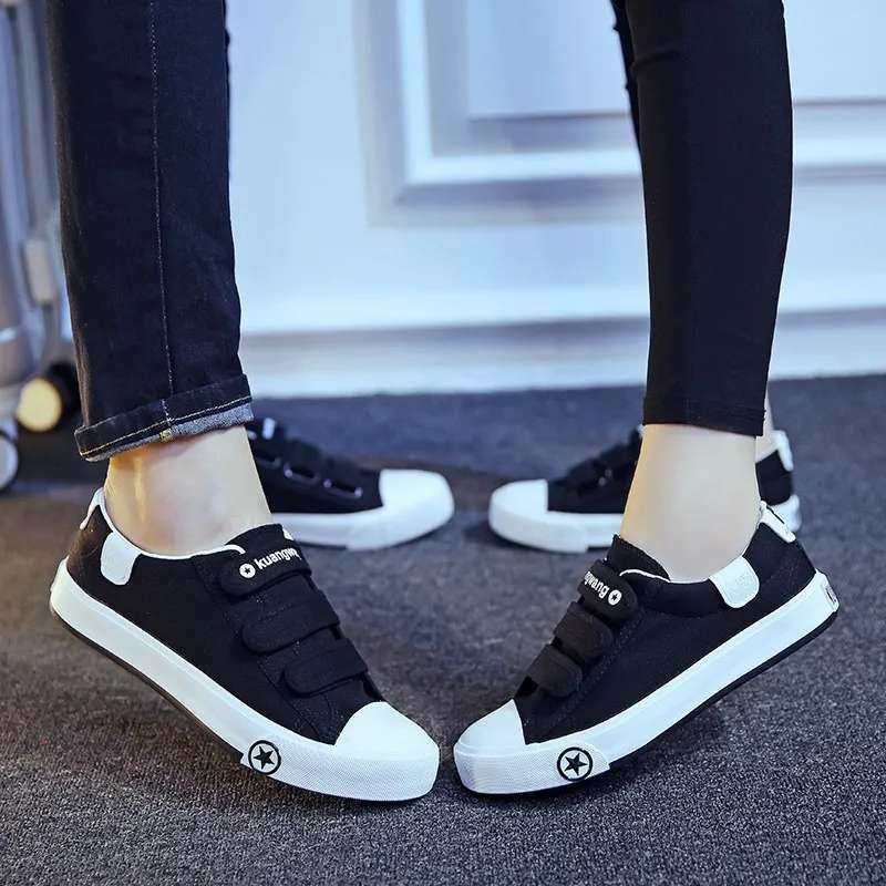 春秋季新款男女情侣鞋韩版学生帆布鞋平底魔术贴女鞋百搭小白鞋,流行男鞋,帆布鞋,淘宝优惠券,粉丝福利购,淘宝优惠卷