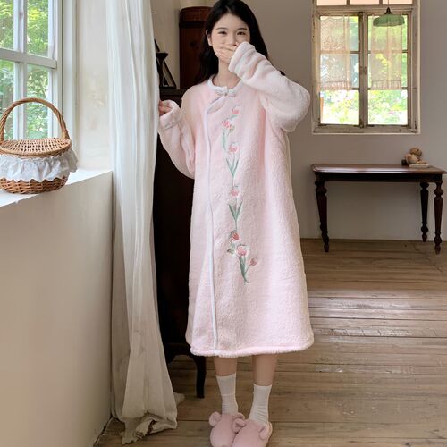冬天法兰绒月子服秋冬孕妇睡衣孕期加厚长款哺乳睡裙产妇家居服冬