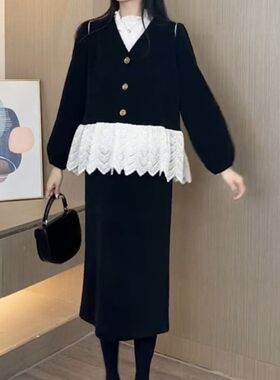 孕妇秋季套装蕾丝拼接上衣半高领打底衣托腹半身裙三件套2023新款