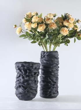 现代简约陶瓷褶皱黑白花瓶摆件酒店别墅玄关客厅样板房桌面装饰品