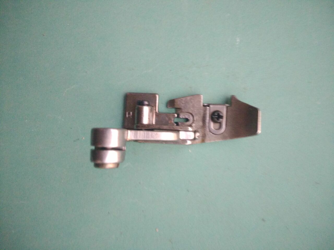 工业缝纫机配件上工牌GN-6双工牌拷边机压脚包缝机锁边机五线压脚