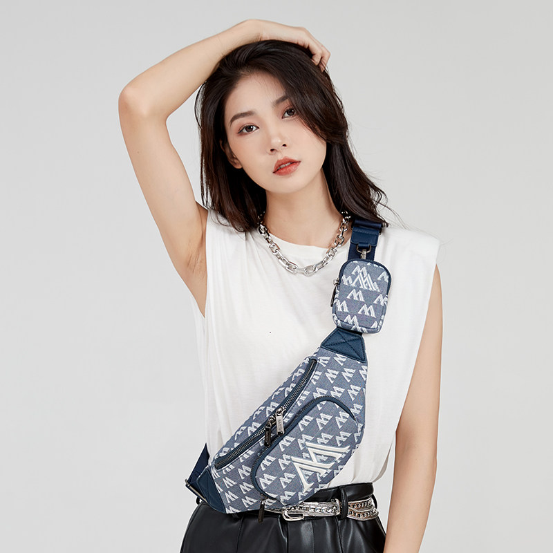 百搭运动胸包女2024新款时尚休闲女手机多功能腰包男斜挎小包背包