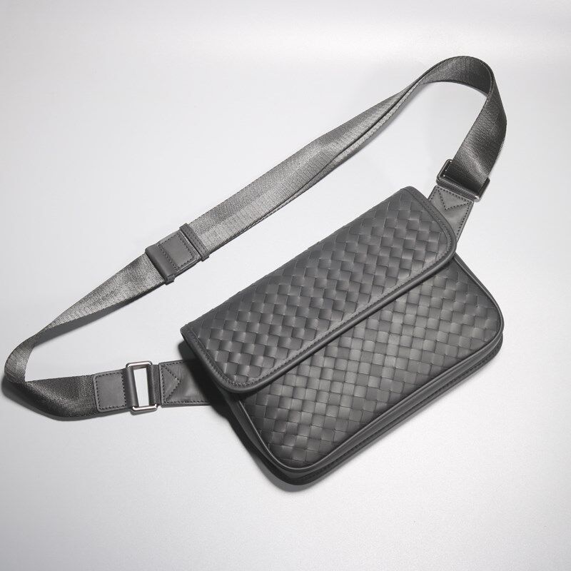 男士胸包斜挎包男款胸r前包小背包高级感新款编织男包休闲腰包