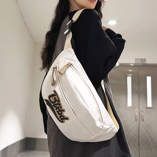 红色胸包女高级感时尚腰包斜挎包男2024新款大容量运动防水布挎包