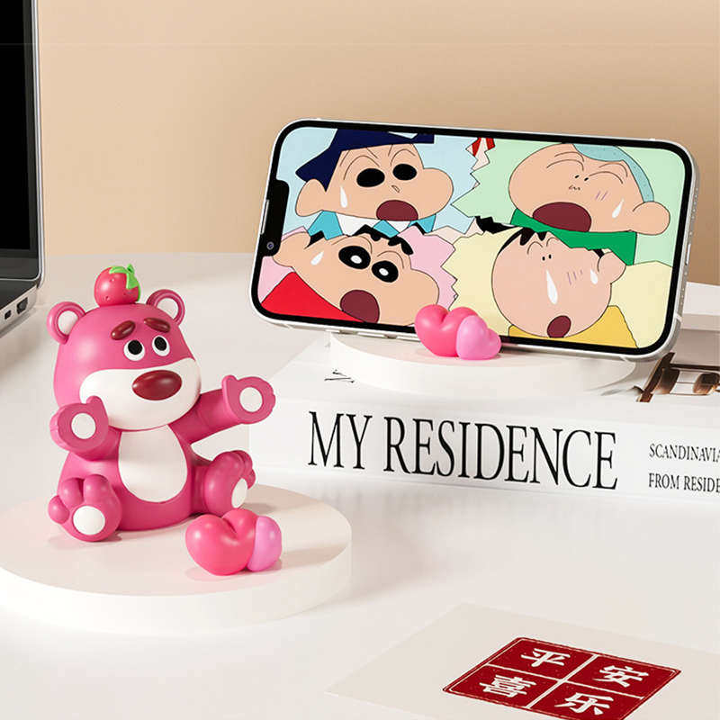 熊摆件生日女生可爱礼物七夕装饰工位物手机支架好桌面草莓办公室