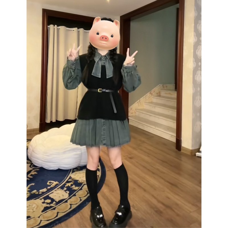大码胖妹妹春g装搭配一整套气质高级感时尚洋气减龄马甲衬衫裙套