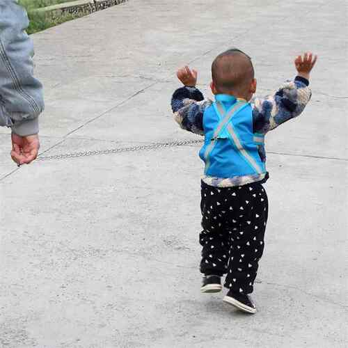 幼儿园排队牵引绳儿童宝宝亲子户外出行遛娃防走丢带走失安全神器
