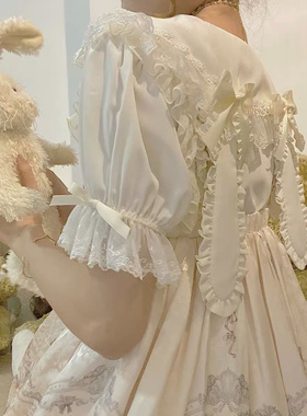 三尾树现货奶糖兔小花瓣内搭lolita可爱兔耳衬衣