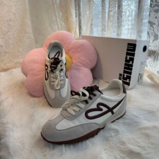 德训 流心啊甘 小型登山鞋 米诗家新款