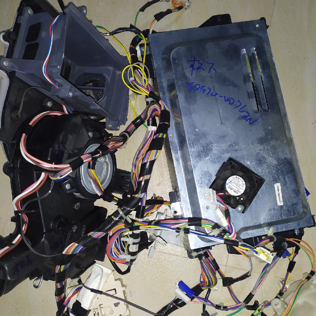 适用松下滚筒洗衣机ⅩQG70-VD76ZN烘干器电机线束进水阀主板