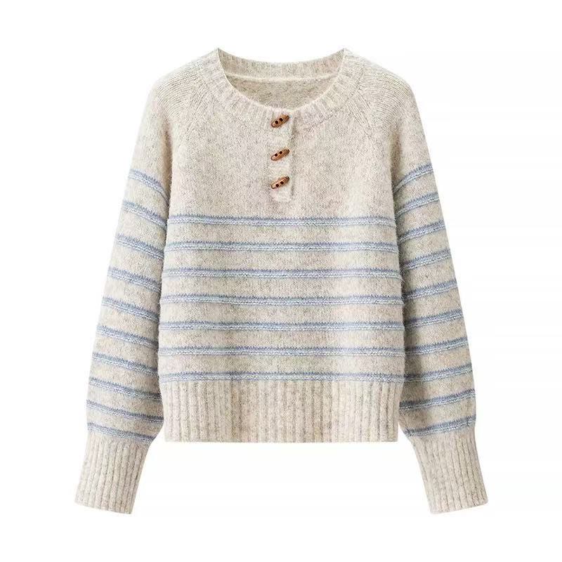 【小田粉丝专享】牛角扣扣条纹慵懒毛衣25110503