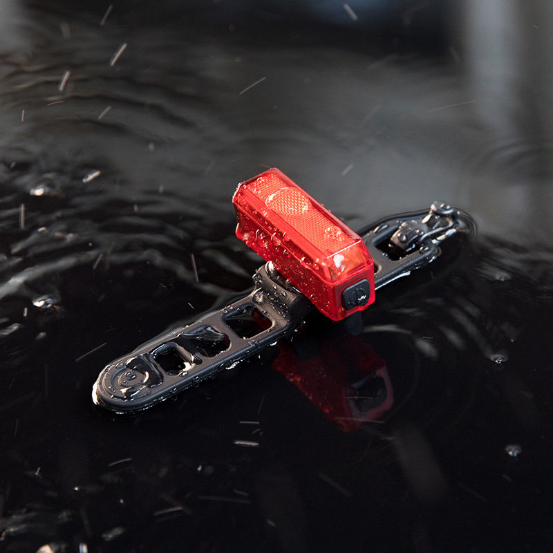 定制装备闪光灯usbw11自行车灯尾灯充电夜间骑行山地车尾灯配件