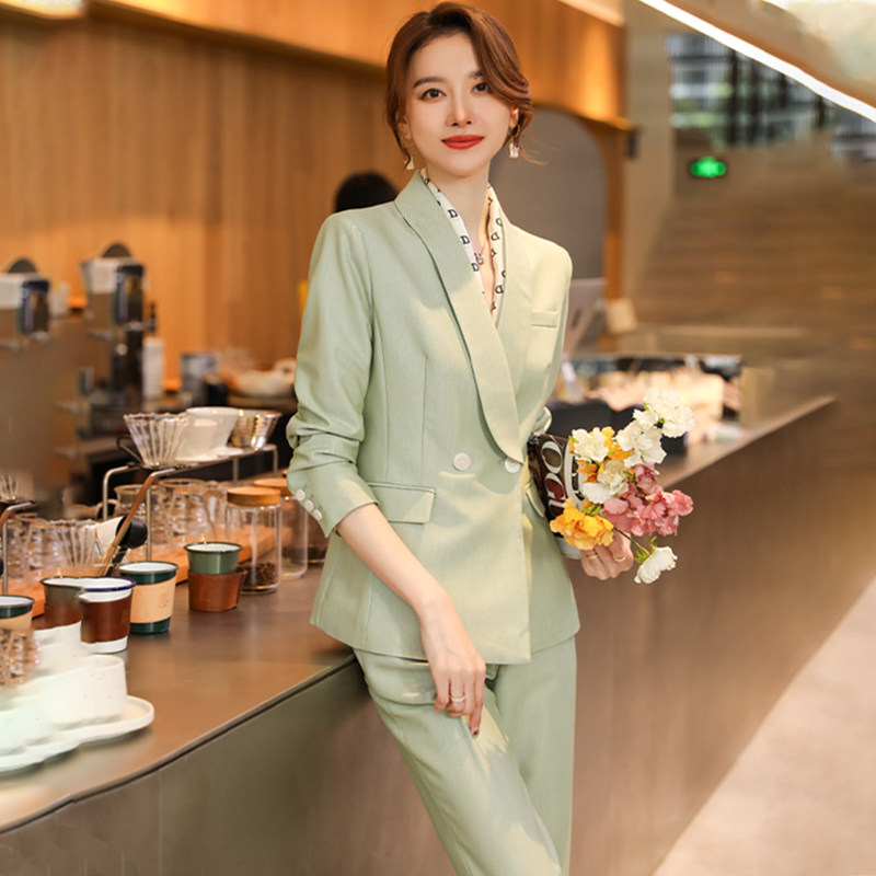 诗璐雅时尚浅绿色西装套装女播音主持艺考正装气质高级感西服春秋