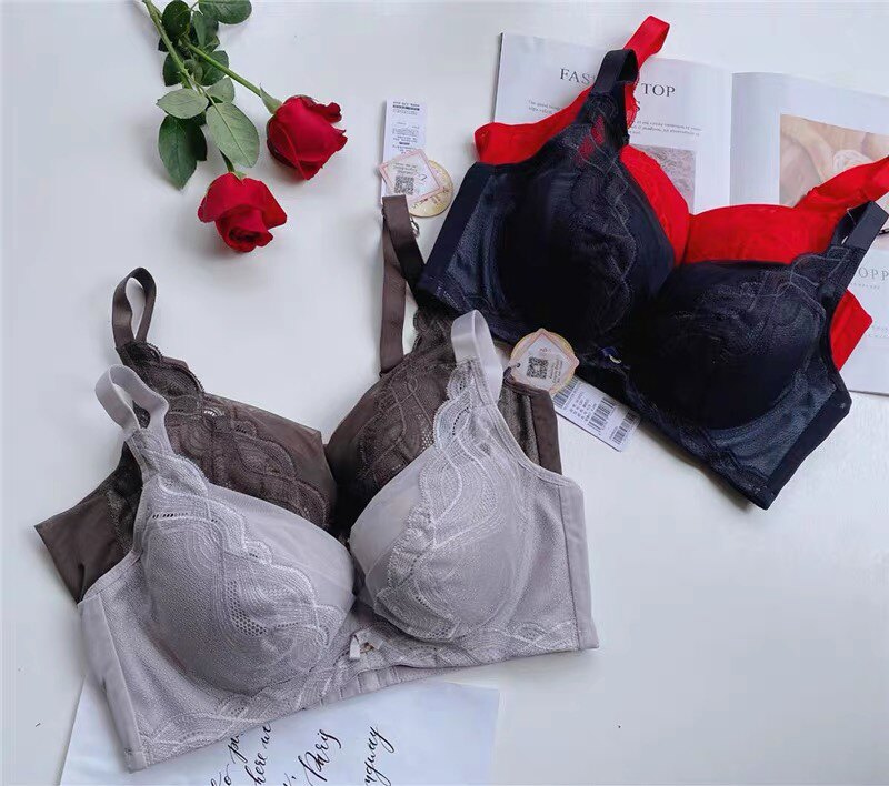 莎莲妮性感收副乳调整型中厚内衣