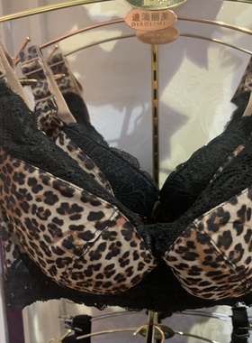 断码清仓正品芬奈文胸abc杯侧收聚拢调整型内衣！10068 20068