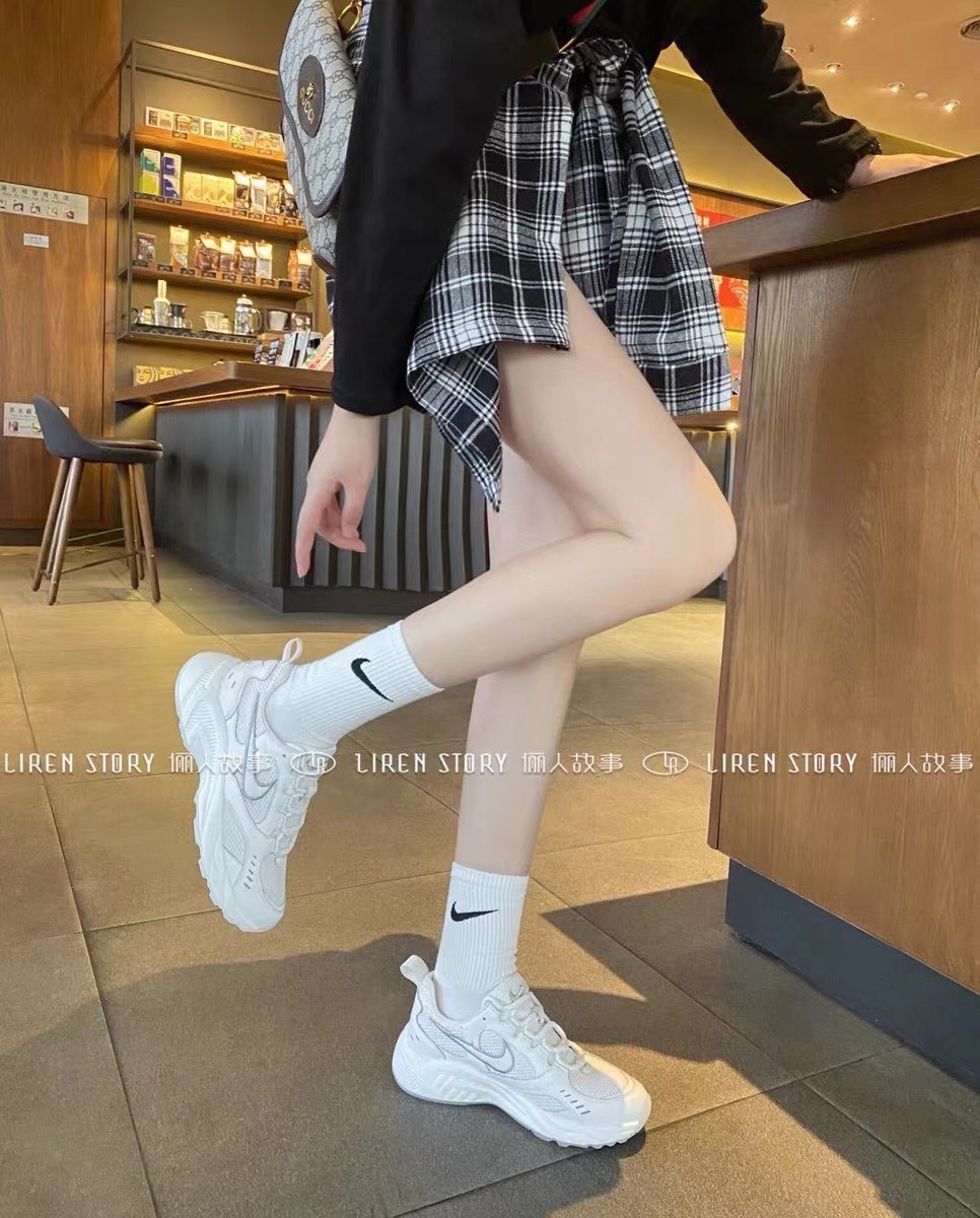 Korean sports shoes women's spring new mesh breathable versatile comfortable hook casual shoes daddy shoes