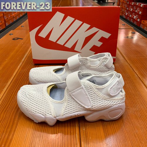 Nike运动跑鞋忍者鞋猪脚鞋
