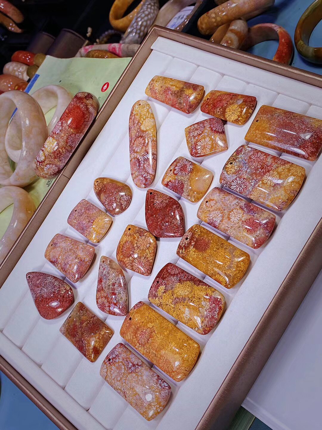 一博珊福精品天然珊瑚玉立体大彩花吊坠项链