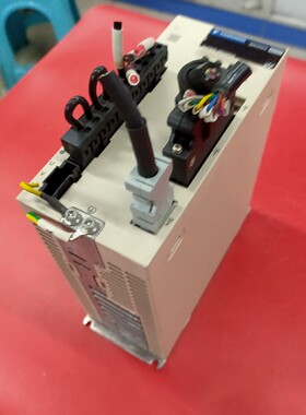 安川驱动器SGPMS-6R0AP0A九成新现货包好议价出售