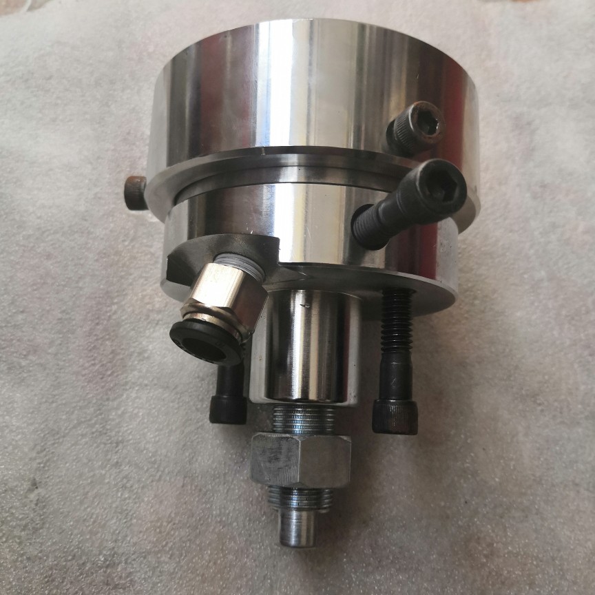 角氏铆钉机下模座