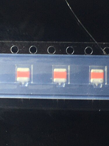 572D227X0004T2T 钽电容 220UF 4V  1210 227