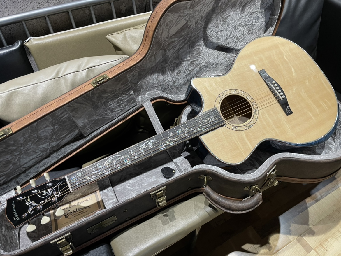 蓝色全单吉他辽宁省代理大连星光