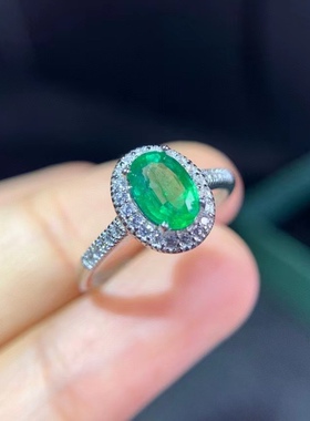 纯天然戴妃款925银祖母绿戒指