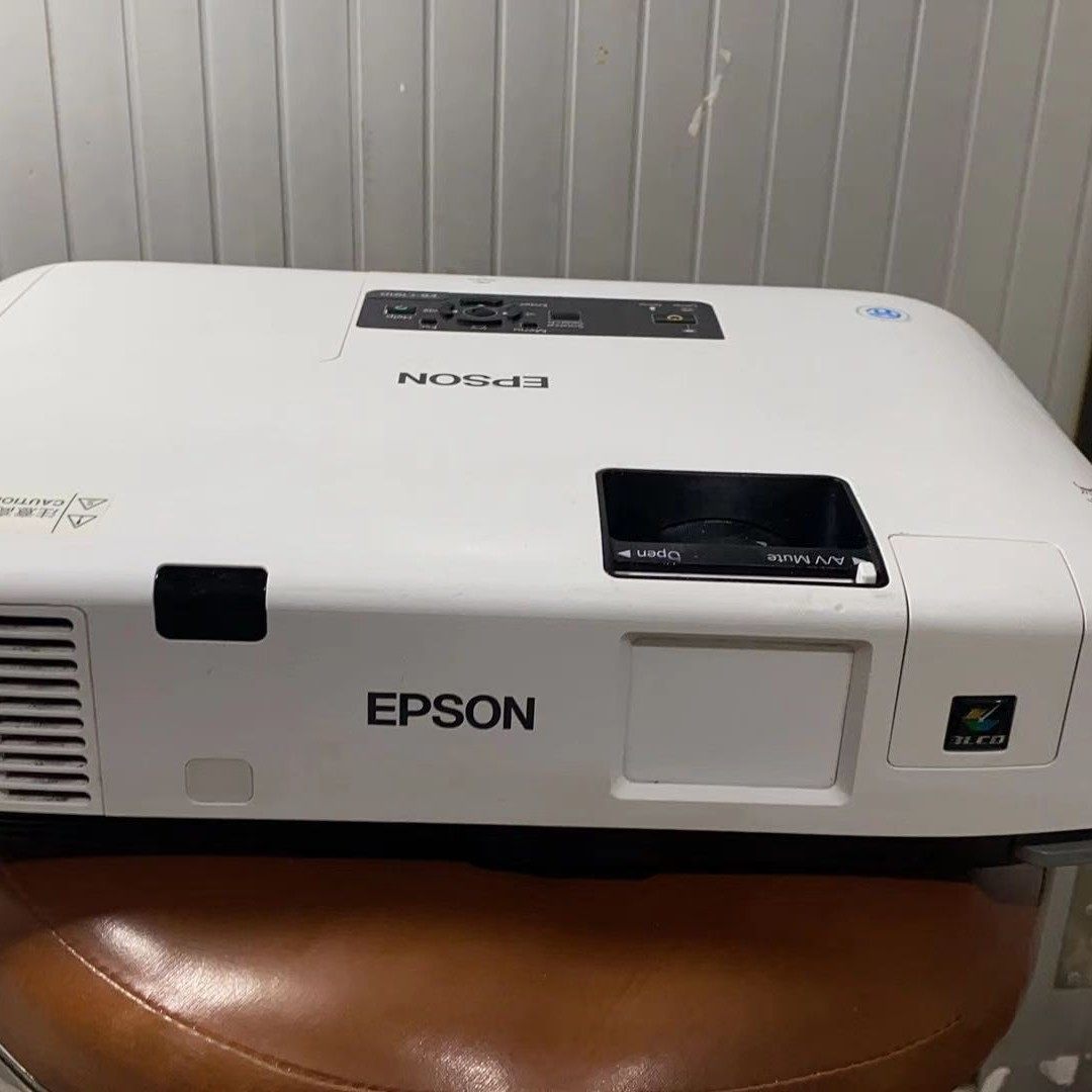 二手投影机投影仪爱普生720家用办公高亮度HDMI口高清白天直投