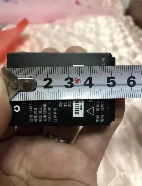 乐目LM128手机电池 1700mAh 对准尺寸再拍