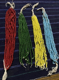 清末民初2mm小纯手工老琉璃米珠刺绣珠38元一条约90颗配珠隔珠