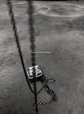 暗黑设计师品牌风不规则纹理银饰