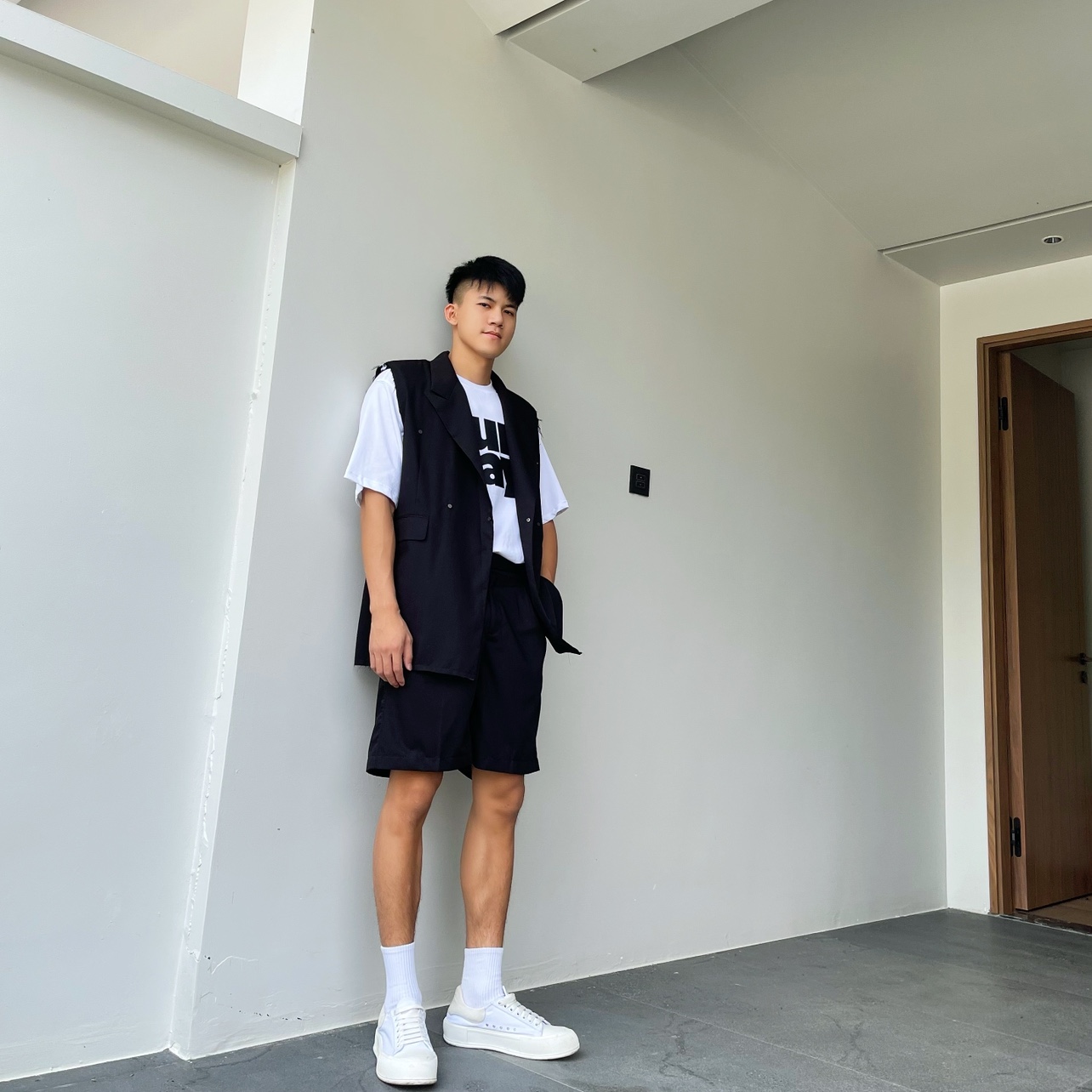 光膀子哥夏季新款 薄款简约潮流韩版宽松休闲西装马甲短裤五分裤