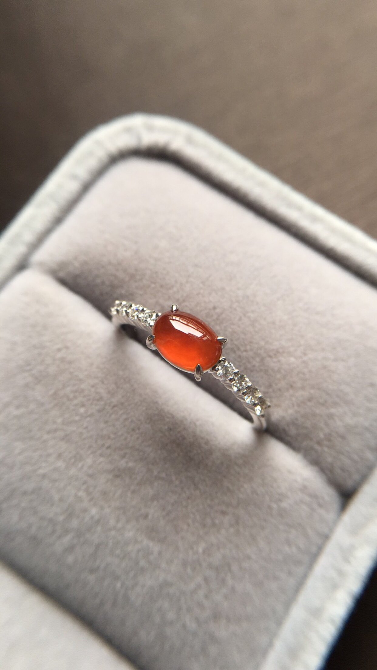 【赏】木易日辰 天然翡翠a货高冰种红翡蛋面18k金钻石戒指