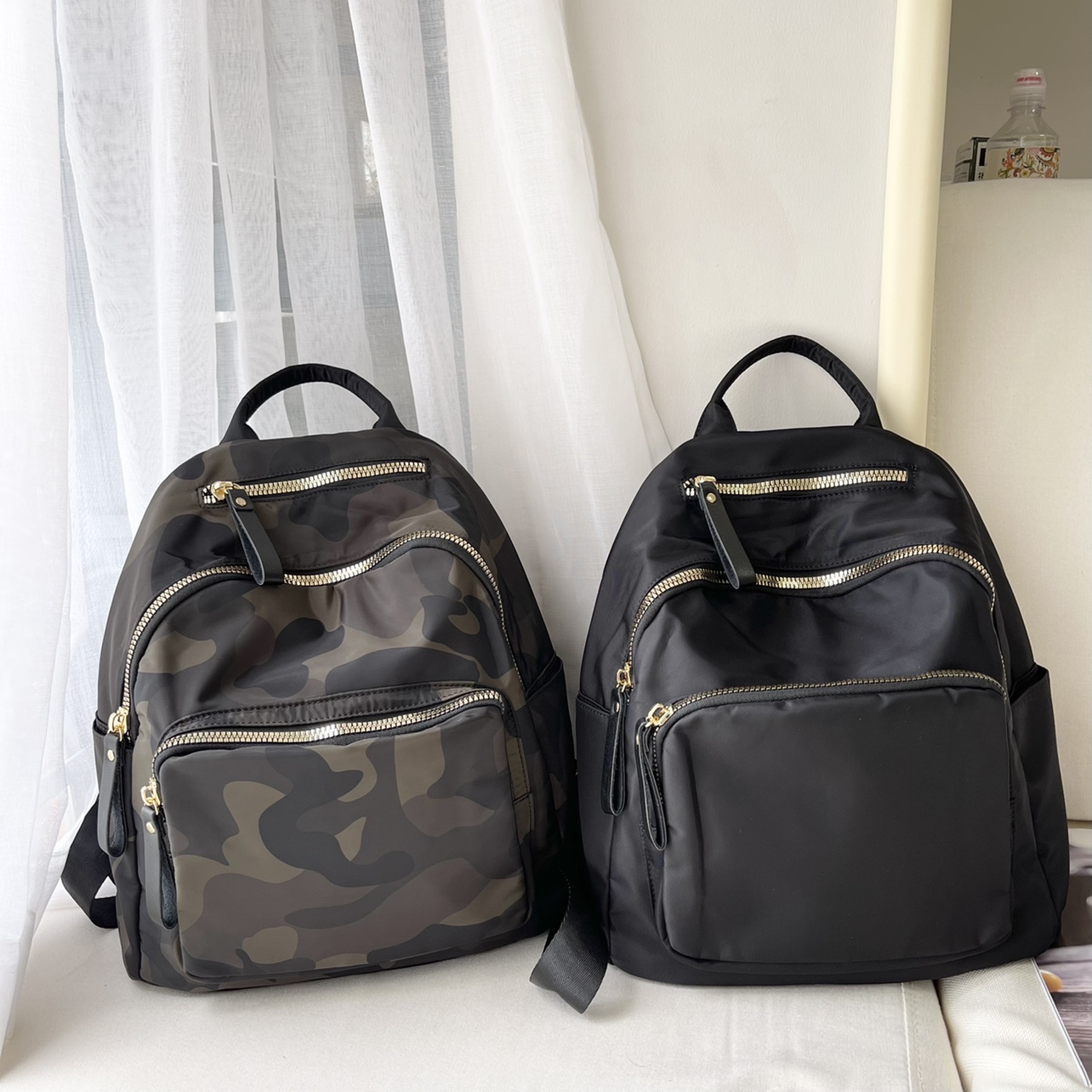 新款百搭防水布旅行简约风书包