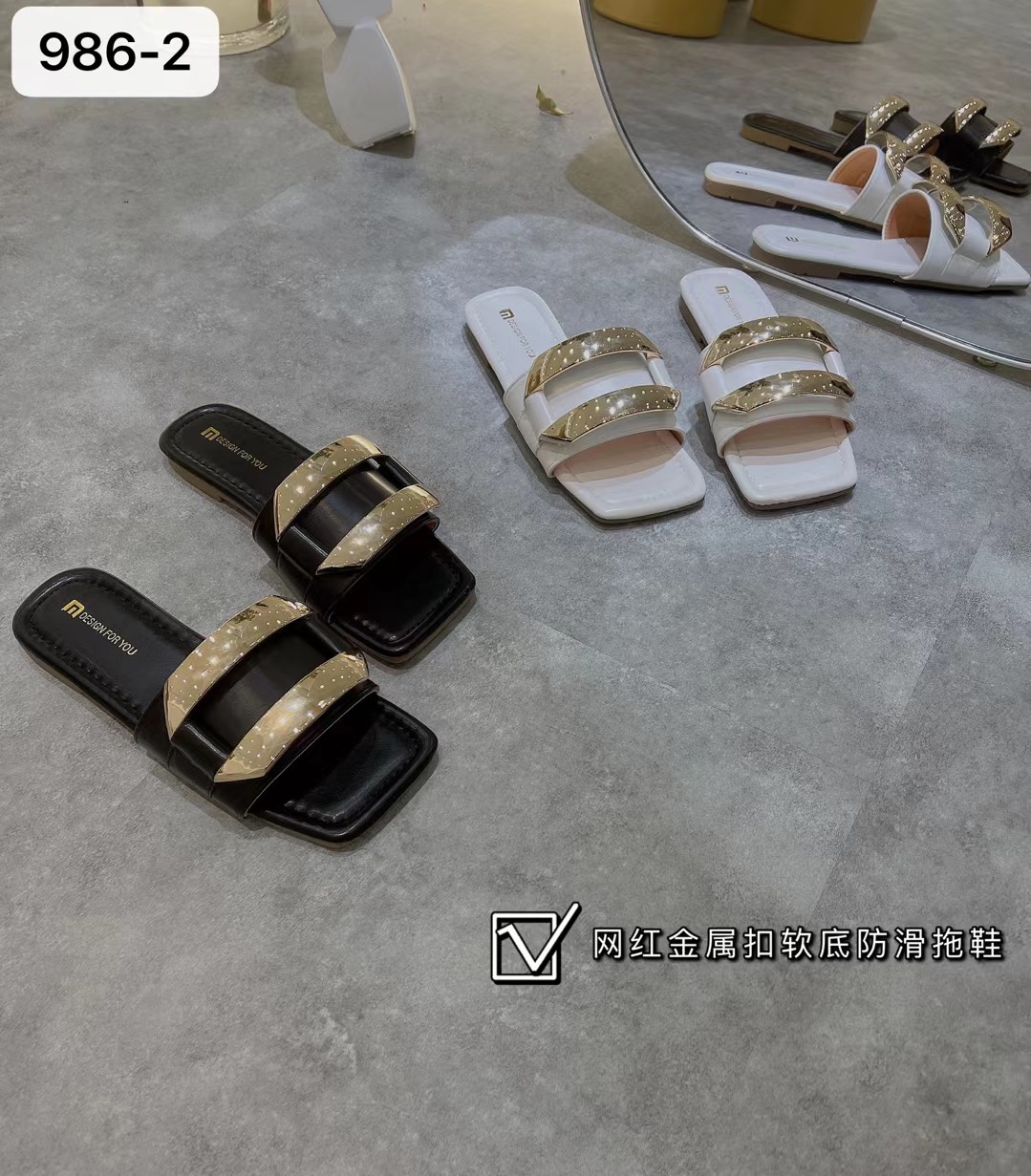 European station lazy slippers summer square metal button flat slippers women wear European fashion
