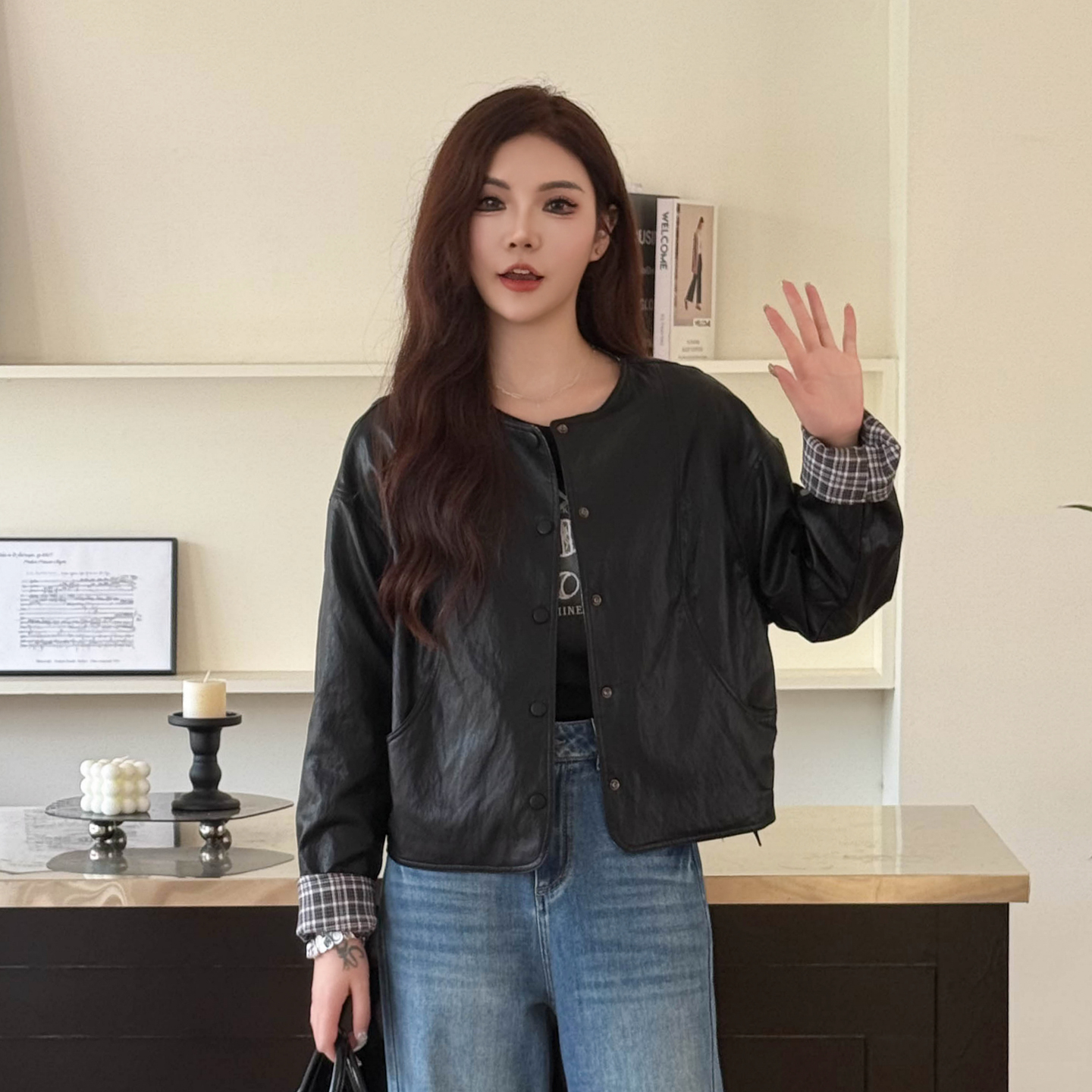 两面穿时尚拼格子袖口休闲女皮衣