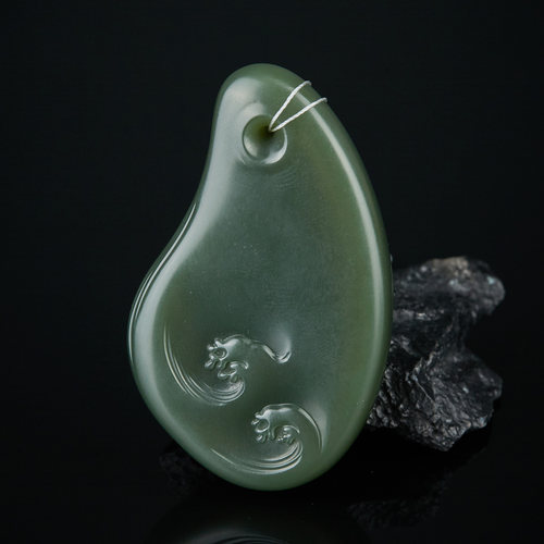 孤品高俊华和田玉青玉吊坠
