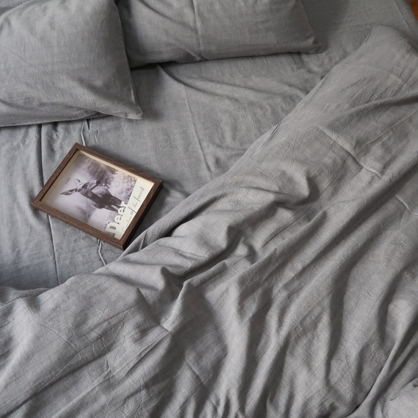 全棉亲肤软的离谱灰色简约被套床单四件套裸睡保暖被罩被单
