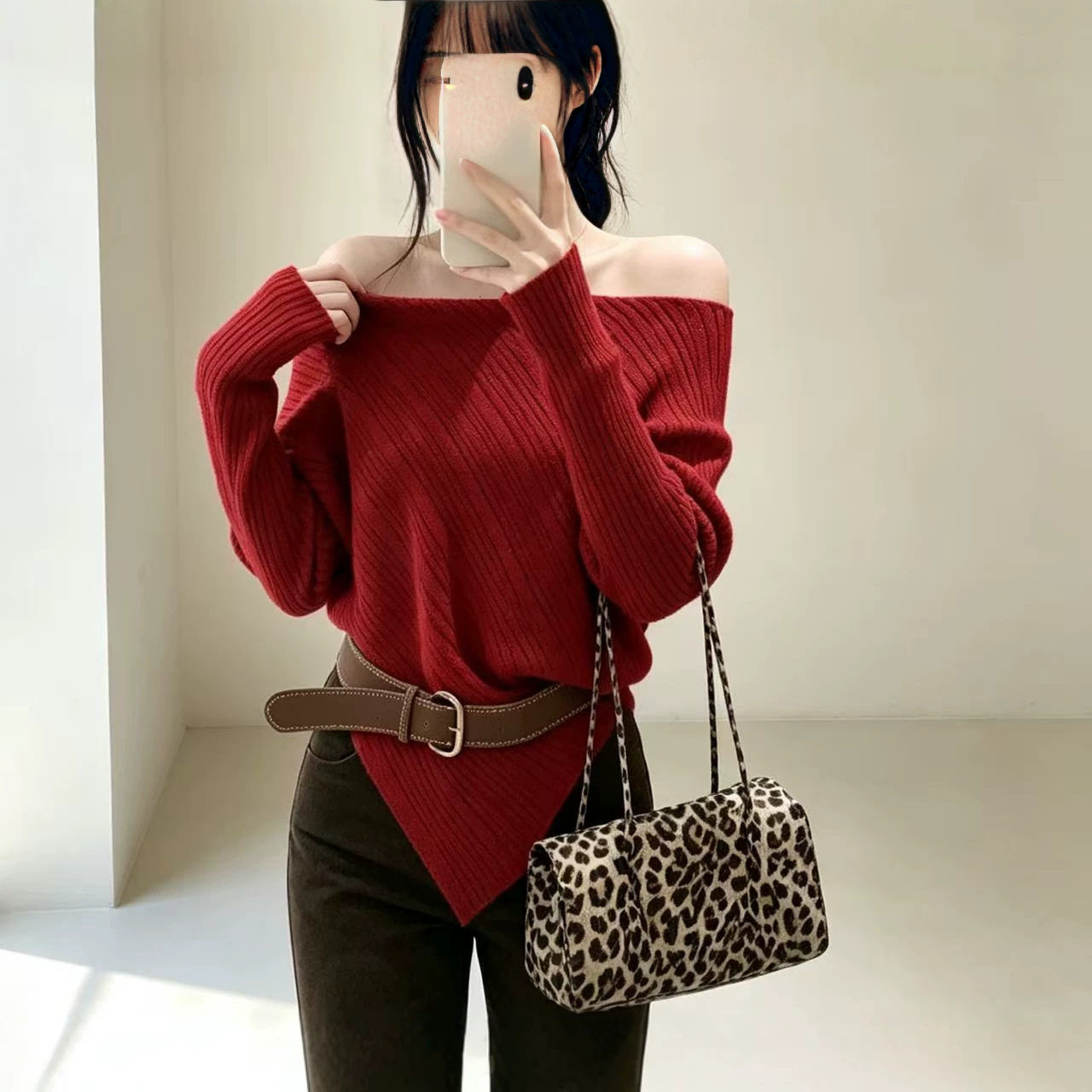 设计感一字领长袖针织衫女秋冬配腰带不规则上衣女蝙蝠袖套头毛衣