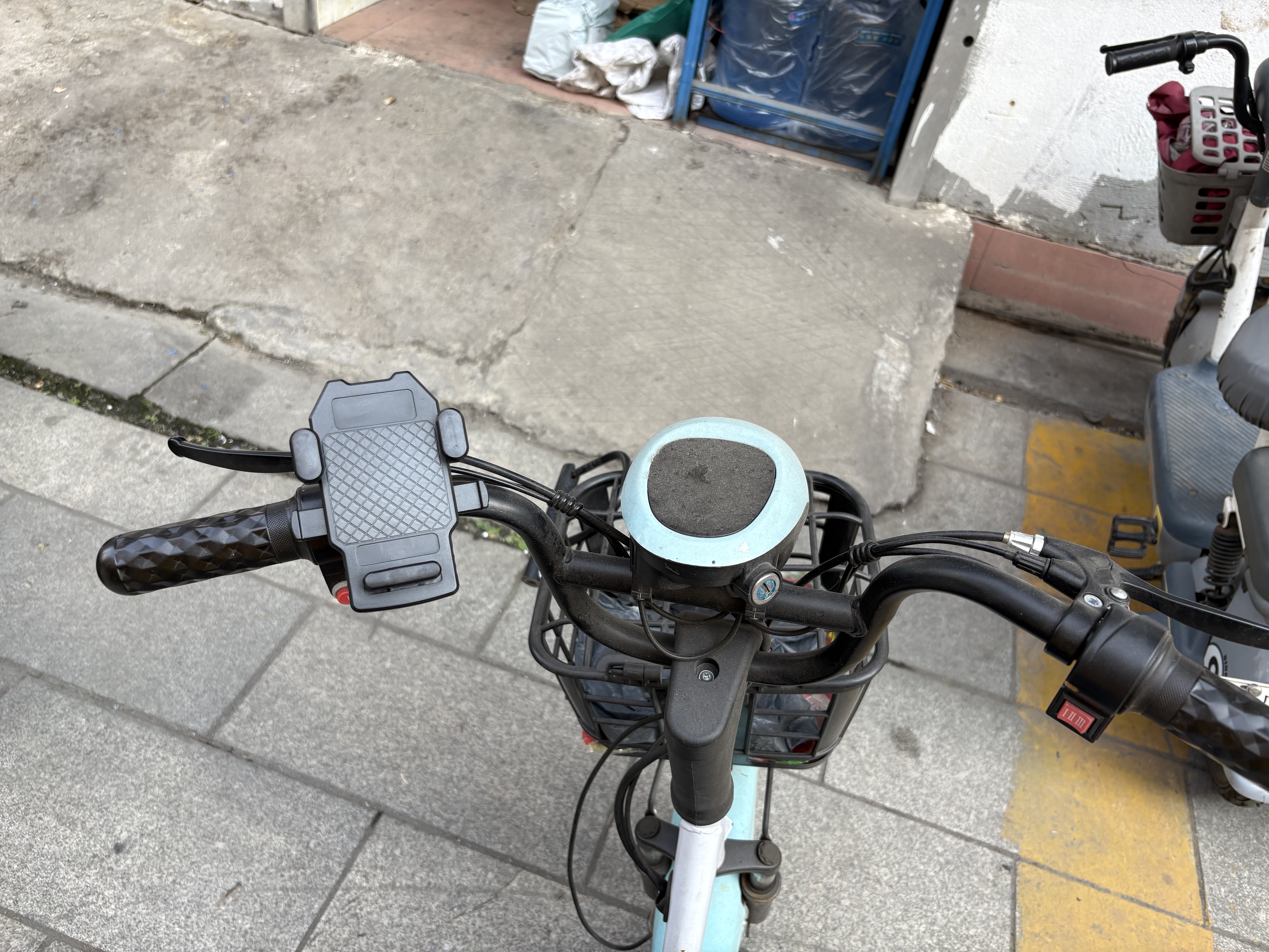 外卖骑手电动车手机支架导航手机支架代驾电动车手机支架