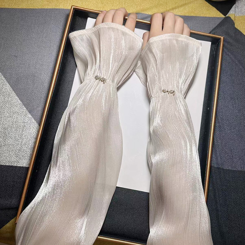 手套女夏季防晒薄款防紫外线开车骑行透气长款防滑冰丝袖套护手臂
