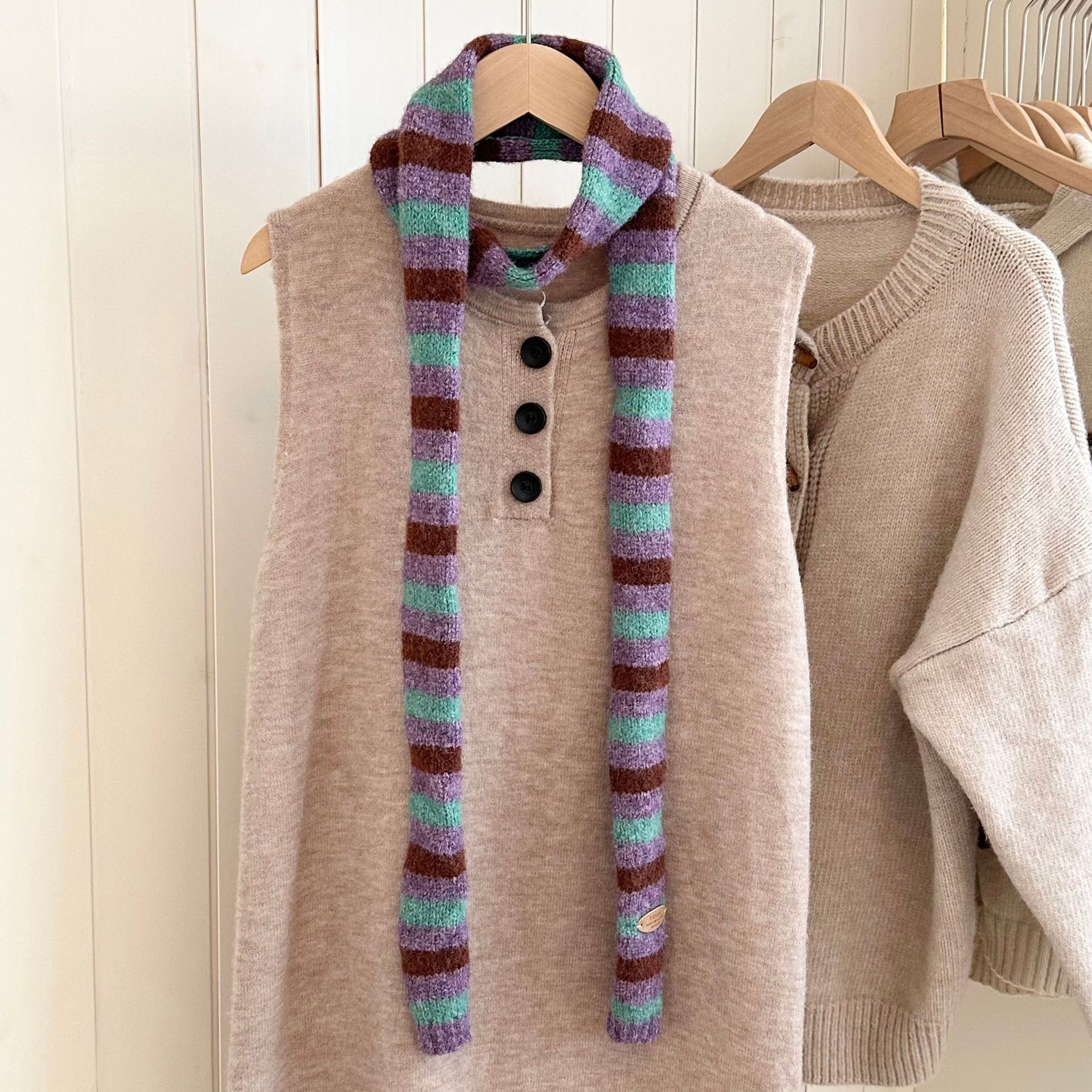 围巾韩系氛围感新款千禧辣妹长条法棍细窄围脖彩虹条纹针织围巾女