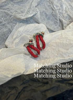 BV新款甜酷红色麻花耳钉名媛风小众设计感银针女