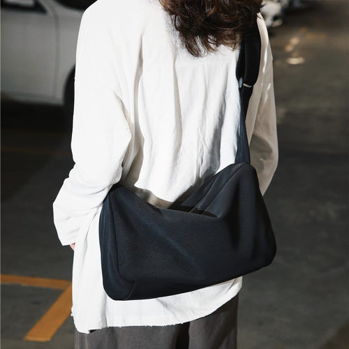 尼龙布大容量日系ins斜挎包女包