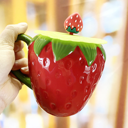 陶瓷草莓可爱逼真水杯