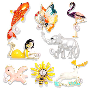 跨境欧美珍珠滴油麋鹿小马蜜蜂大象锦鲤狮身人面像胸花