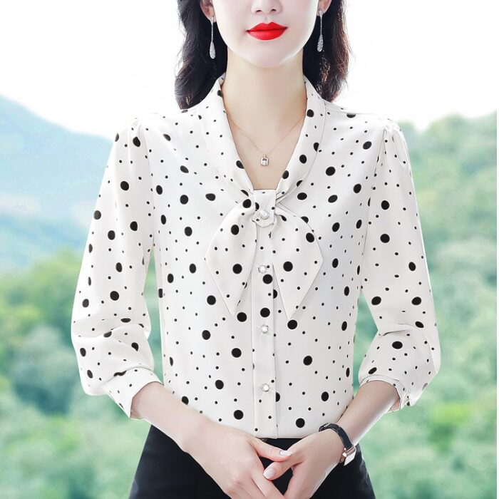 妈妈春秋装洋气长袖雪纺衬衫女士2026新款波点衬衣蝴蝶结v领上衣