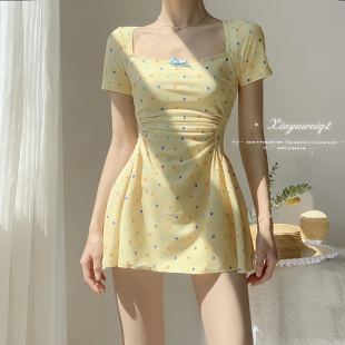 裙式 短袖 少女保守肚连体显瘦遮肚分体泳衣温泉 春三月 夏语微琪