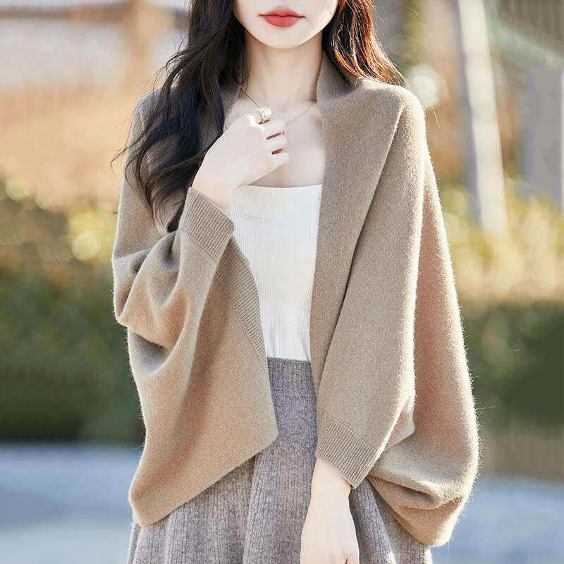 100%纯羊毛慵懒风披肩女2025秋季新款高级感针织开衫百搭斗篷外套