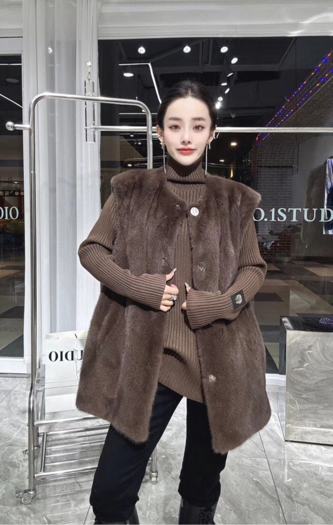 清仓特价进口整貂水貂皮草马甲年轻皮草外套女2023新款秋冬新款潮